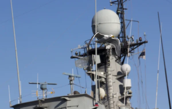Communications tower modern warship — Stock Photo, Image