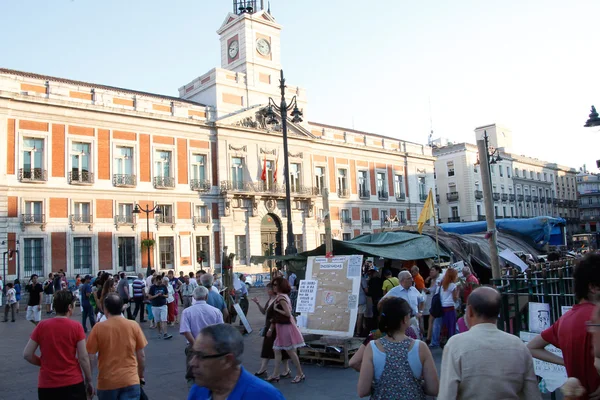 Madrid- OCT 15: encontro de indignados na Puerta del Sol em OC — Fotografia de Stock