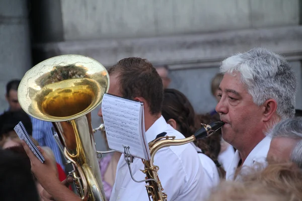 Madrid - 20 ottobre: musicisti che si esibiscono per strada il 20, 2 ottobre — Foto Stock