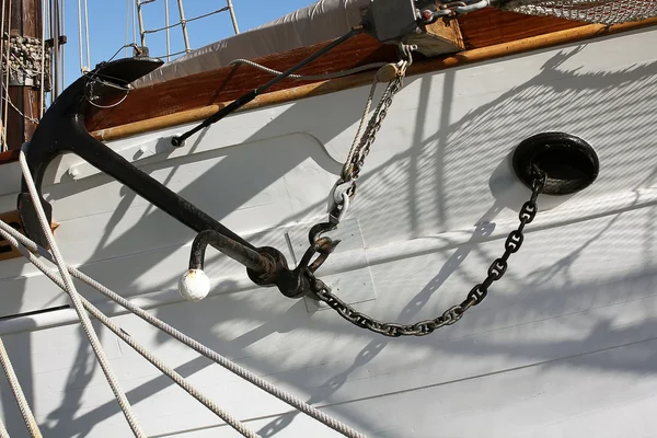 stock image Details of a beautiful old wooden sailboat