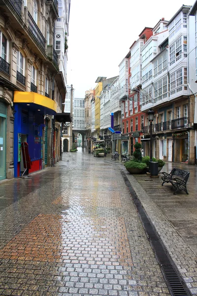 Typisk gata i Coruña, Spanien — Stockfoto