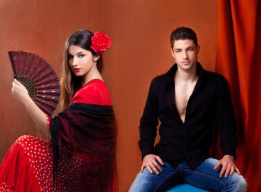 Gipsy flamenko dansçısı çift İspanya'dan