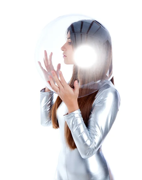 Brunette futuristische zilver vrouw profiel glas helm — Stockfoto