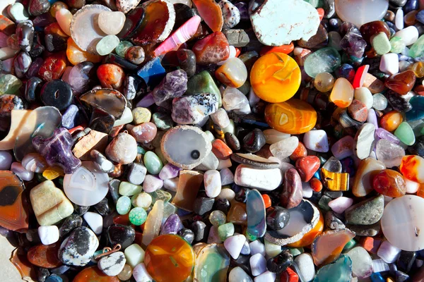 Agat sten med många färgstarka mineral kvarts — Stockfoto
