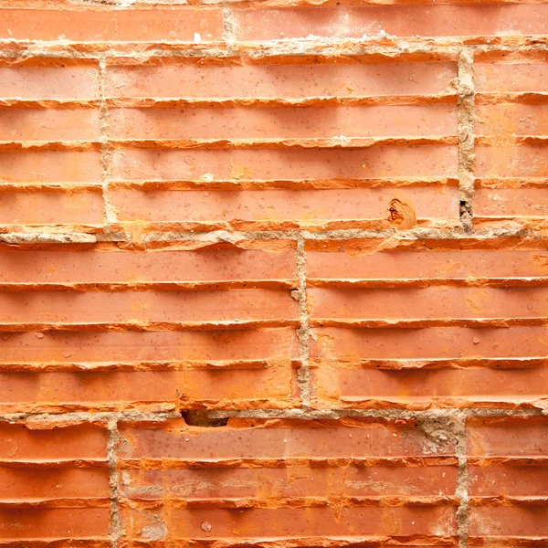 Розбита цегла в цегляній стіні в реставрації стін — стокове фото