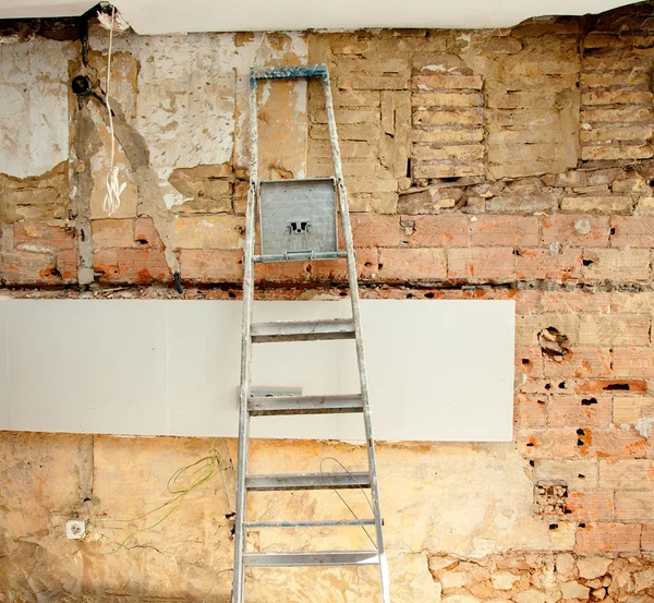 Demolizione detriti in cucina costruzione di interni — Foto Stock