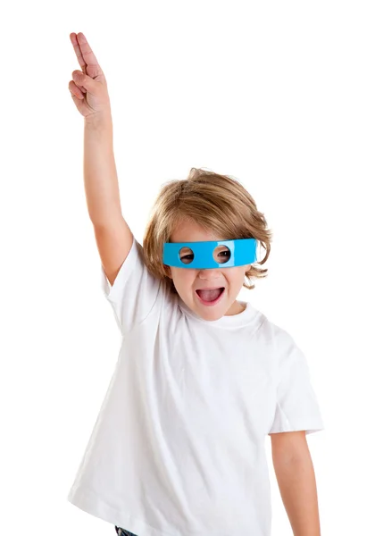 Дитяча дитина з футуристичними смішними блакитними окулярами щаслива — стокове фото