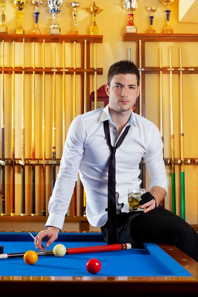 Billiard handsome player man drinking alcohol — Stock Photo, Image