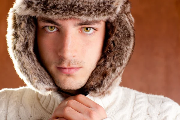 Őszi-téli férfi barna szőr kupa kalap — Stock Fotó