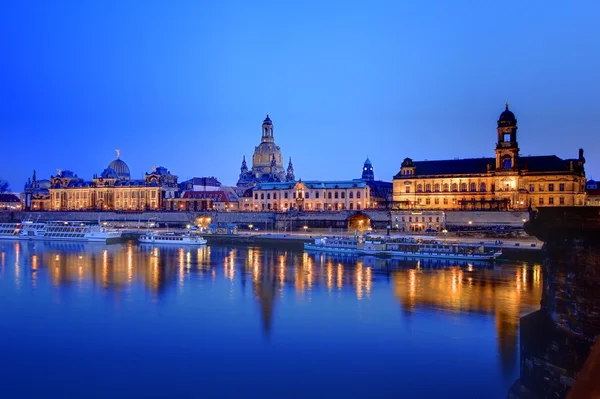 Дрезден ночью — стоковое фото
