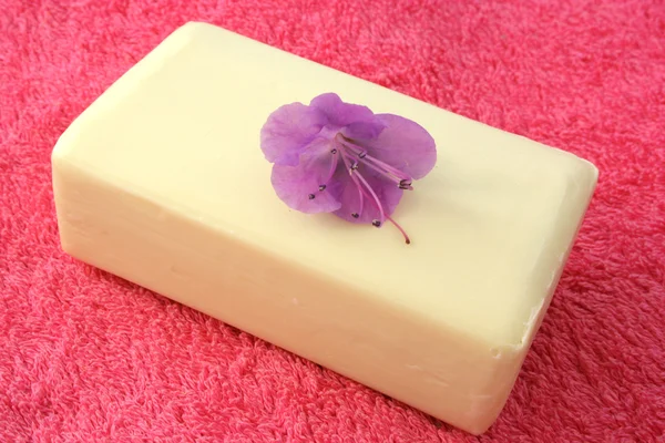 Květinové mýdlo — Stock fotografie