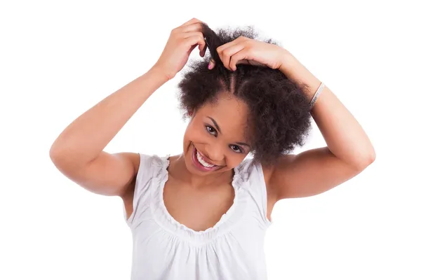使辫子的年轻非洲裔美国女人 — 图库照片