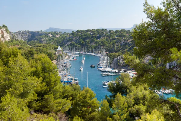 Calanque του λιμάνι miou στα ριβήσια — Φωτογραφία Αρχείου