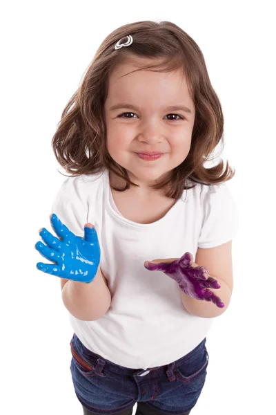 Pequeña chica caucásica con las manos pintadas — Foto de Stock