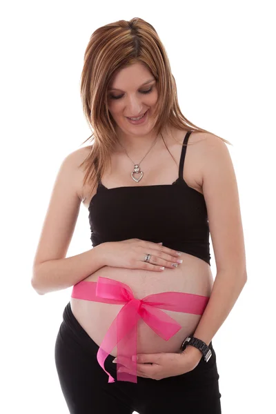 Jonge Kaukasische zwangere vrouw die lacht — Stockfoto