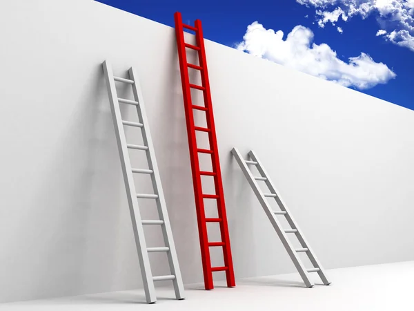 Rode en witte ladders leunt de muur naar hemel — Stockfoto