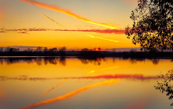 Reflektion sunset — Stockfoto