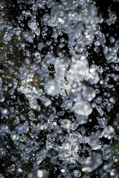 Fallende Wassertropfen — Stockfoto