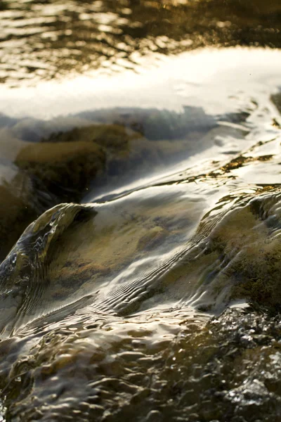 빠른 흐르는 물 — 스톡 사진
