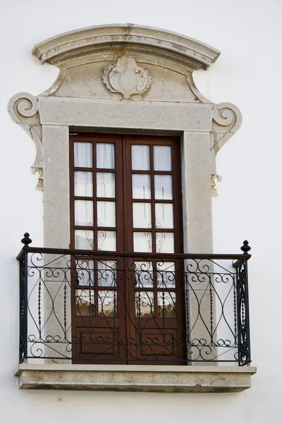 Португальська-вікна — стокове фото
