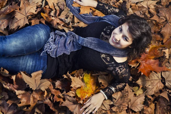 Střední podzimní listí — Stock fotografie