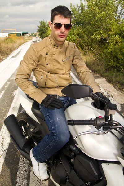 Ember egy motorkerékpár — Stock Fotó