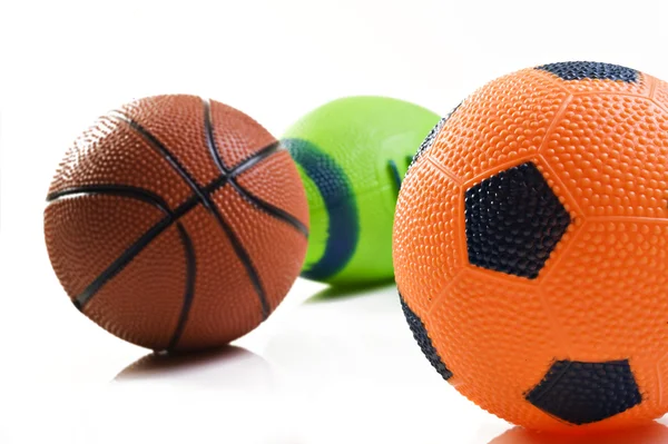 Sammlung von Sportbällen mit Fußball-Rugby und Basketball — Stockfoto