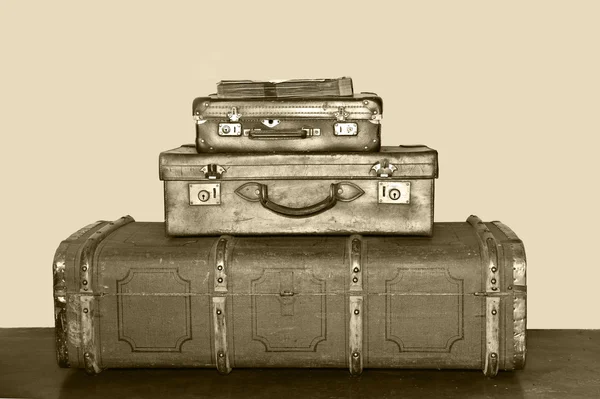 Old suitcases stacked up — Stock Photo, Image