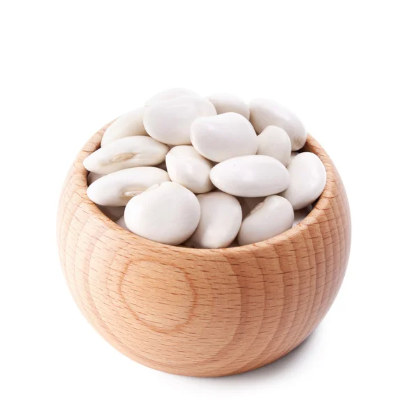 Bol en bois pleine de haricots blancs, isolés sur blanc — Photo