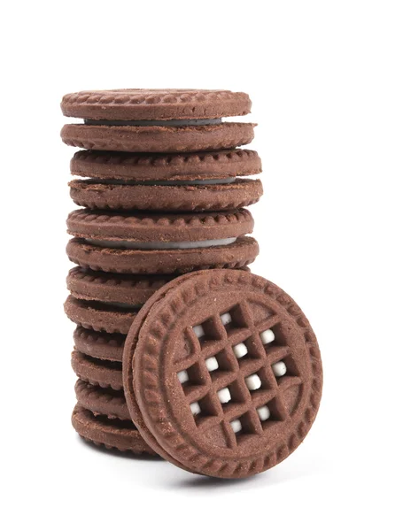 Cheia de biscoitos creme isolados no branco — Fotografia de Stock