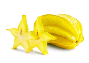 carambola üzerinde beyaz izole dilimleri ile