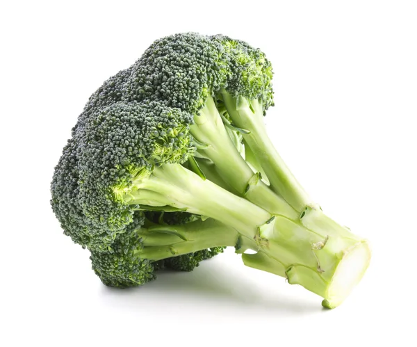 Verse broccoli geïsoleerd op een witte — Stockfoto
