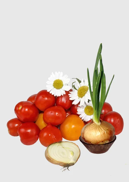 Tsvetochno-vegetables still-life. — Stock Photo, Image