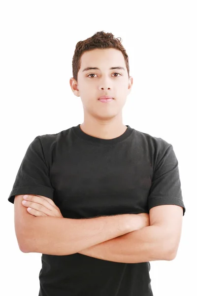 Молодий чоловік у чорній сорочці з перехрещеними руками ізольований на білому — стокове фото