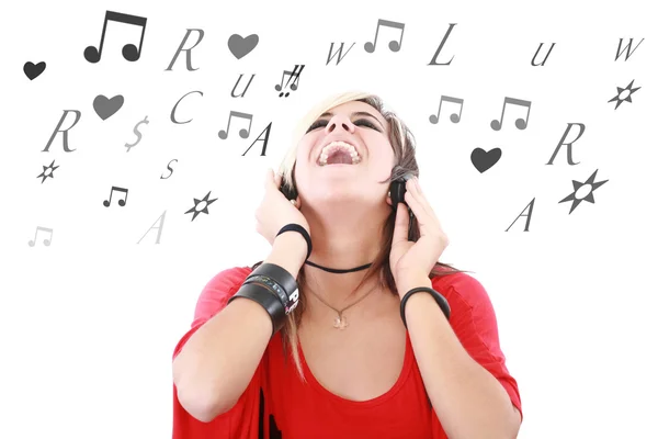 Rockige Frau mit Kopfhörern, die Musik hört — Stockfoto