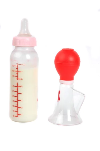 A használat tejesüveg és anyatejbe szivattyú — Stock Fotó