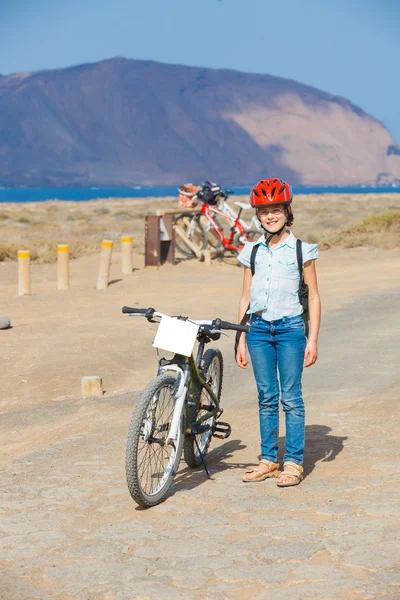 Girl on bikes — Stock Photo, Image