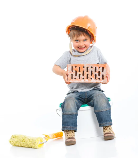 れんが造りのハード帽子の少年 — ストック写真