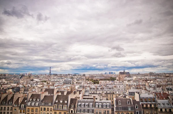 Panorama de París, Francia con la torre Eiffel — Foto de Stock