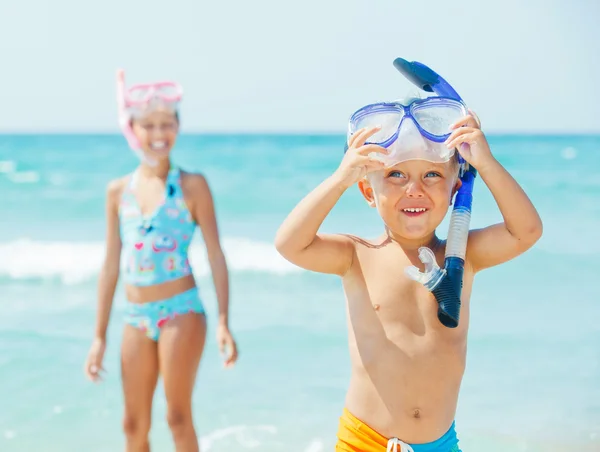 Happy children on beach — Stock Photo, Image