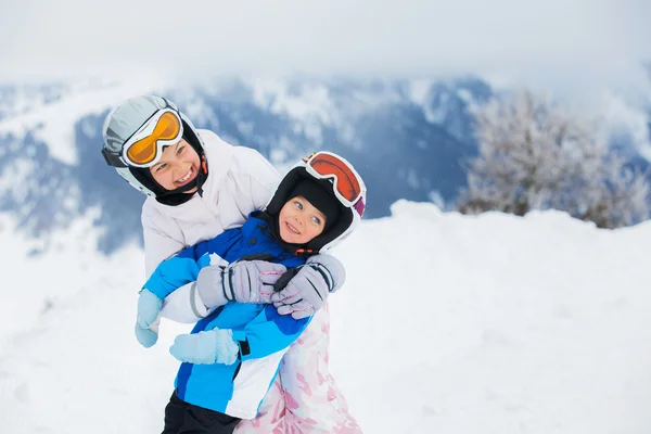 Young skiers. — Stock Photo, Image