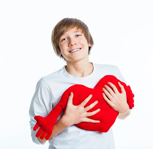 Chłopiec z czerwonym sercem — Zdjęcie stockowe
