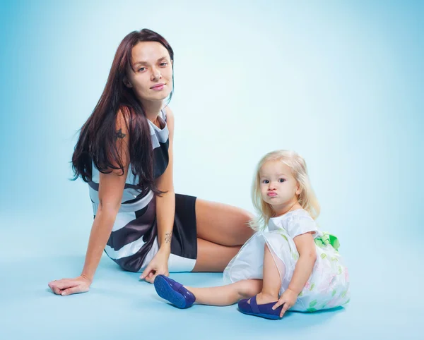 Porträtt av mor och dotter — Stockfoto