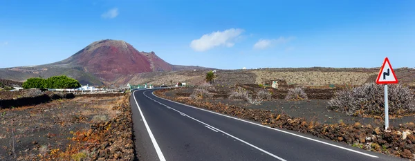 Strada vuota Lanzarote, Isole Canarie — Foto Stock