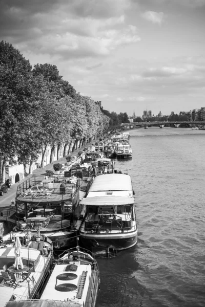 stock image Living barge on the Seine in Paris.