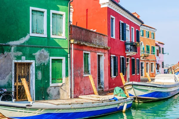 다채로운 주택 부라노입니다. 이탈리아 — 스톡 사진