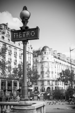 Paris Metro ulaşım için metro işareti