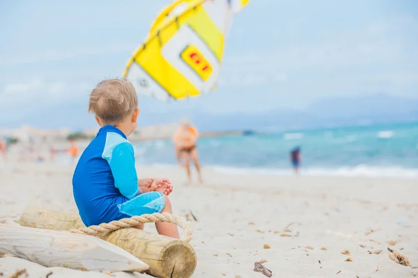 Αγόρι παραλία διακοπές — Φωτογραφία Αρχείου