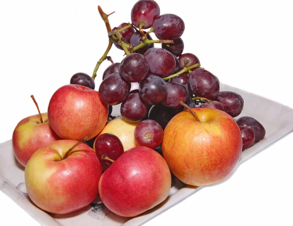 Uvas vermelhas e maçãs vermelhas — Fotografia de Stock