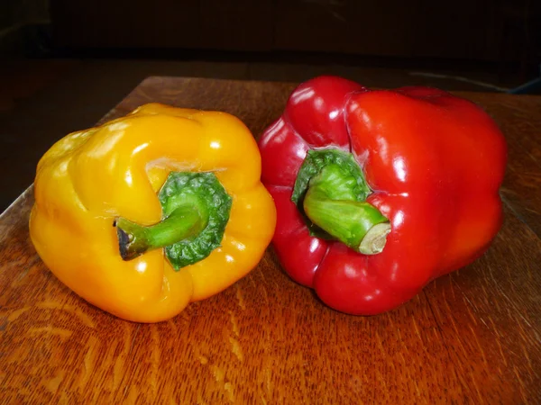 Red and yellow pepper — Stock Photo, Image
